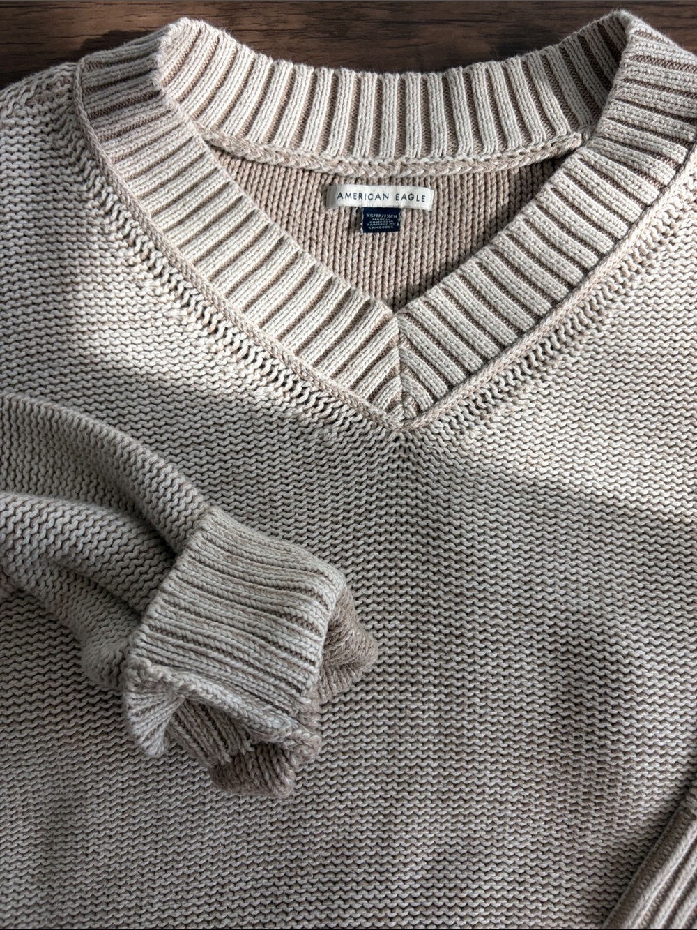 Women’s American Eagle Outfitters oversized Light Beige V-Neck Sweater